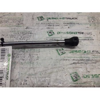 Recambio de amortiguadores maletero / porton para renault clio iii luxe privilege referencia OEM IAM 8200299546  
