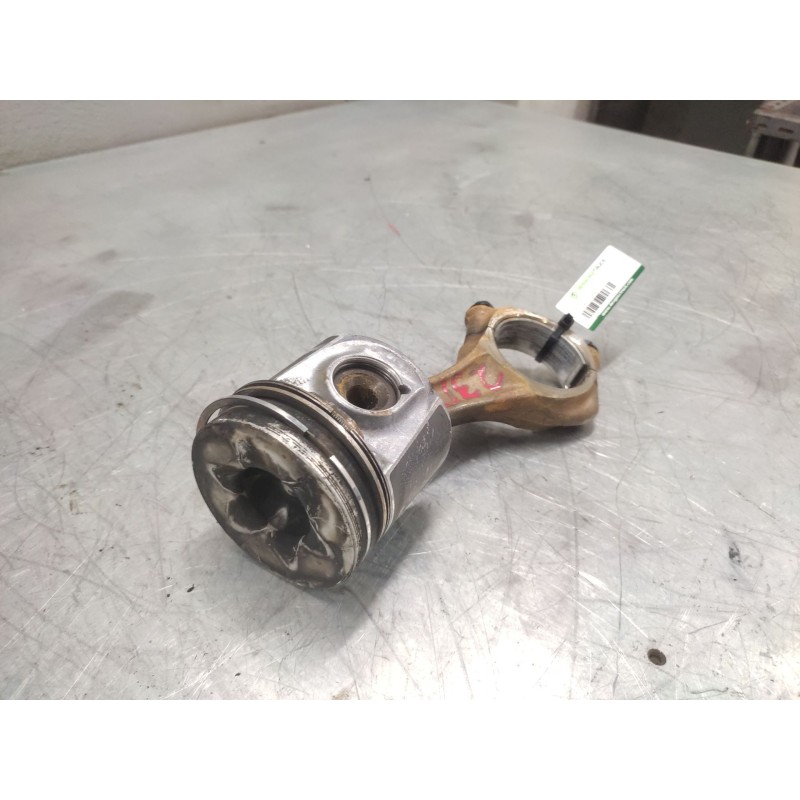 Recambio de piston para iveco daily combi 2.3 diesel cat referencia OEM IAM 4