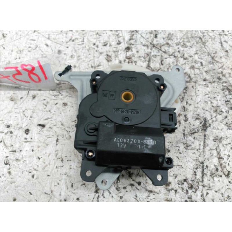 Recambio de motor regulador climatizacion para toyota corolla (e12) 1.6 linea terra sedán referencia OEM IAM AE0637008610 - Gris