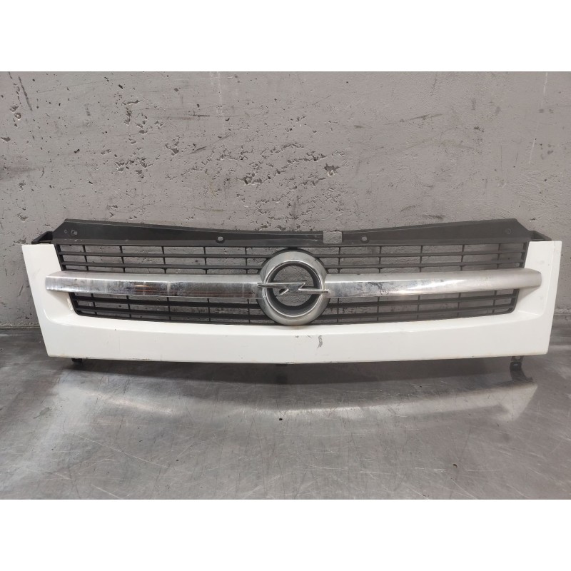 Recambio de rejilla delantera central para opel movano (2004 =>) furgón corto l1h1 2.8t referencia OEM IAM   