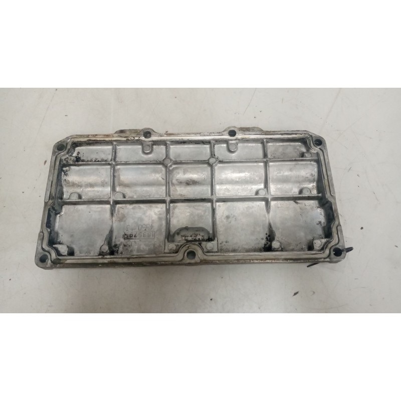 Recambio de tapa balancines para scania serie p/g/r (c-clase) fsa 420 (4x2) corto cp 13 / 14 b referencia OEM IAM 1835795 - Blanco 3