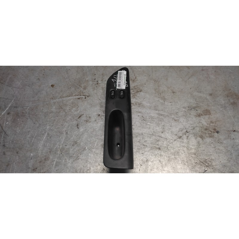 Recambio de mando elevalunas delantero izquierdo para renault laguna (b56) 2.0 d rn (b56f/g) referencia OEM IAM   