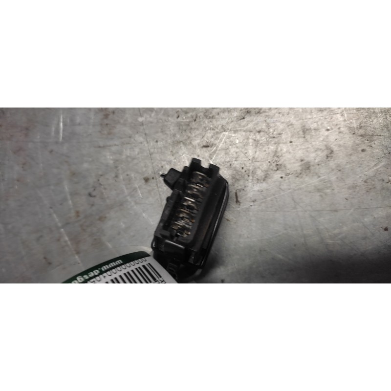 Recambio de boton antivaho para renault kangoo (f/kc0) rapid extra referencia OEM IAM 2
