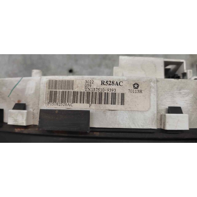 Recambio de cuadro instrumentos para chrysler voyager (rg) 2.5 crd executive referencia OEM IAM R528AC TN1575109393 2