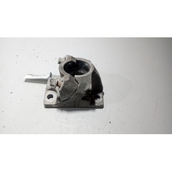 Recambio de soporte guardabarros trasero para renault magnum ab 2005 12.8 diesel referencia OEM IAM 21213202  21213203