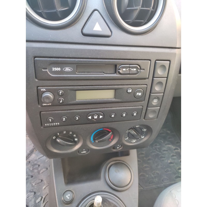 Recambio de sistema audio / radio cd para ford fiesta (cbk) ambiente referencia OEM IAM   