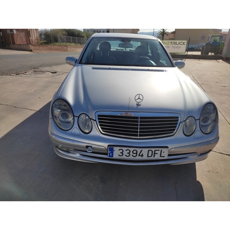 mercedes-benz clase e (w211) berlina del año 2005