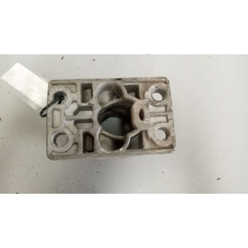Recambio de soporte guardabarros trasero para renault magnum ab 2005 12.8 diesel referencia OEM IAM 21213202  21213203 - Blanco 3