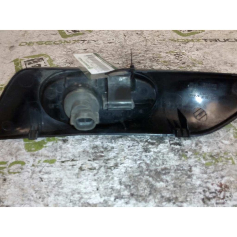 Recambio de piloto lateral derecho para iveco daily caja cerrada (1999 =>) 35 - c 13 caja cerrada referencia OEM IAM  504104561 - Blanco 2
