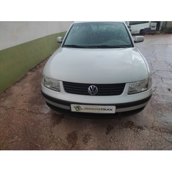 volkswagen passat berlina (3b2) del año 1999
