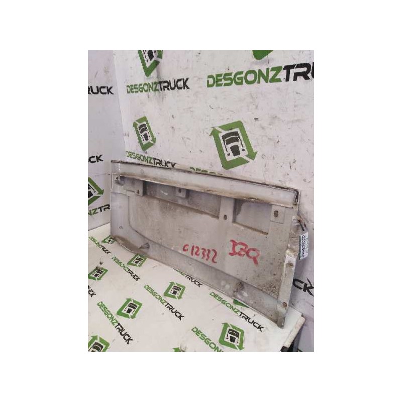 Recambio de moldura trasera cabina para iveco stralis (as) 12.9 diesel referencia OEM IAM  PARTE IZQUIERDA - Blanco 2