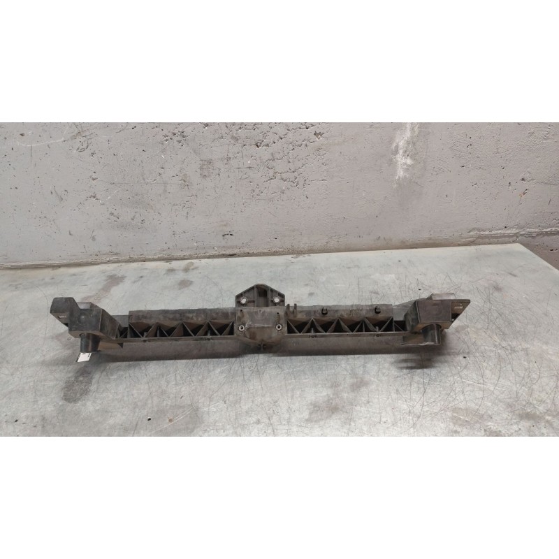 Recambio de travesaño superior para peugeot partner tepee 1.6 bluehdi 100 referencia OEM IAM - Blanco 2