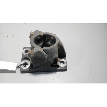Recambio de soporte guardabarros trasero para renault magnum ab 2005 12.8 diesel referencia OEM IAM 21213202  21213203