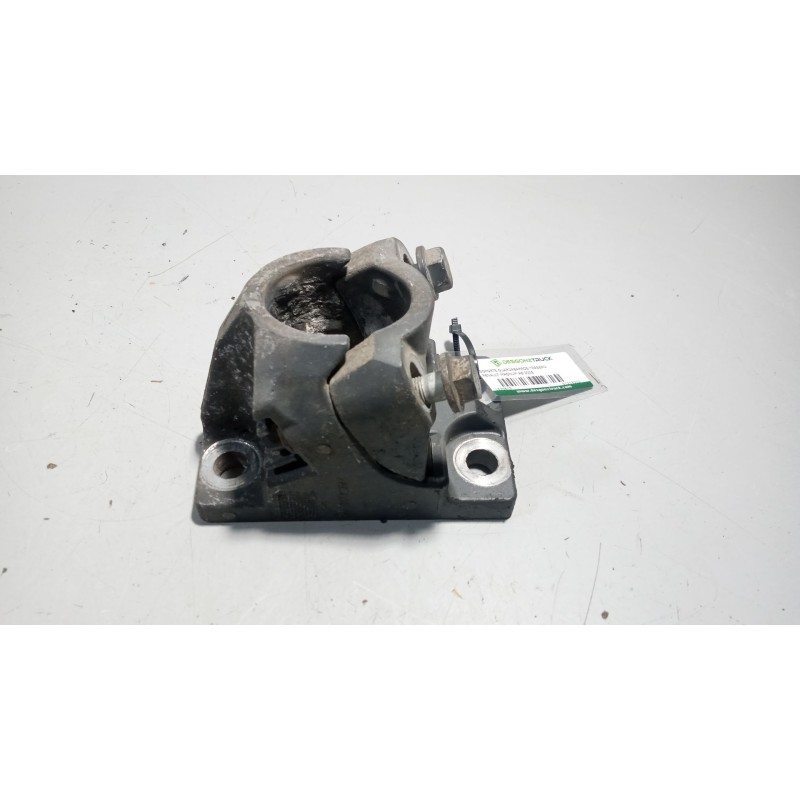 Recambio de soporte guardabarros trasero para renault magnum ab 2005 12.8 diesel referencia OEM IAM 21213202  21213203
