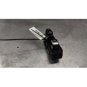 MANDO ELEVALUNAS DELANTERO DERECHO 9375F1050 