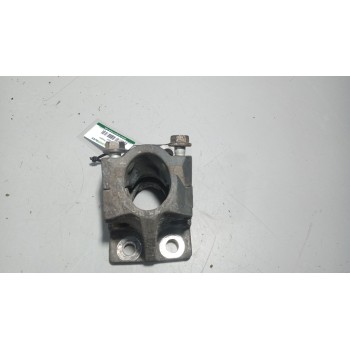 Recambio de soporte guardabarros trasero para renault magnum ab 2005 12.8 diesel referencia OEM IAM 21213202  21213203
