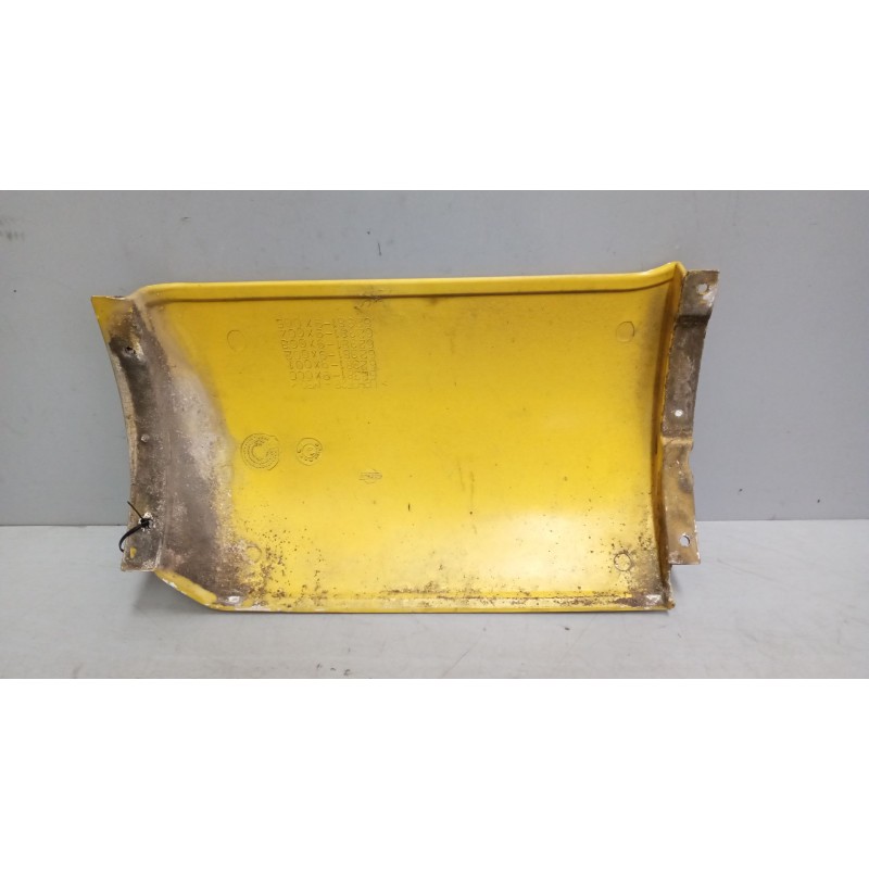 Recambio de deflector izquierdo para nissan trucks atleon 35.13 referencia OEM IAM 623819X000 - Amarillo 2