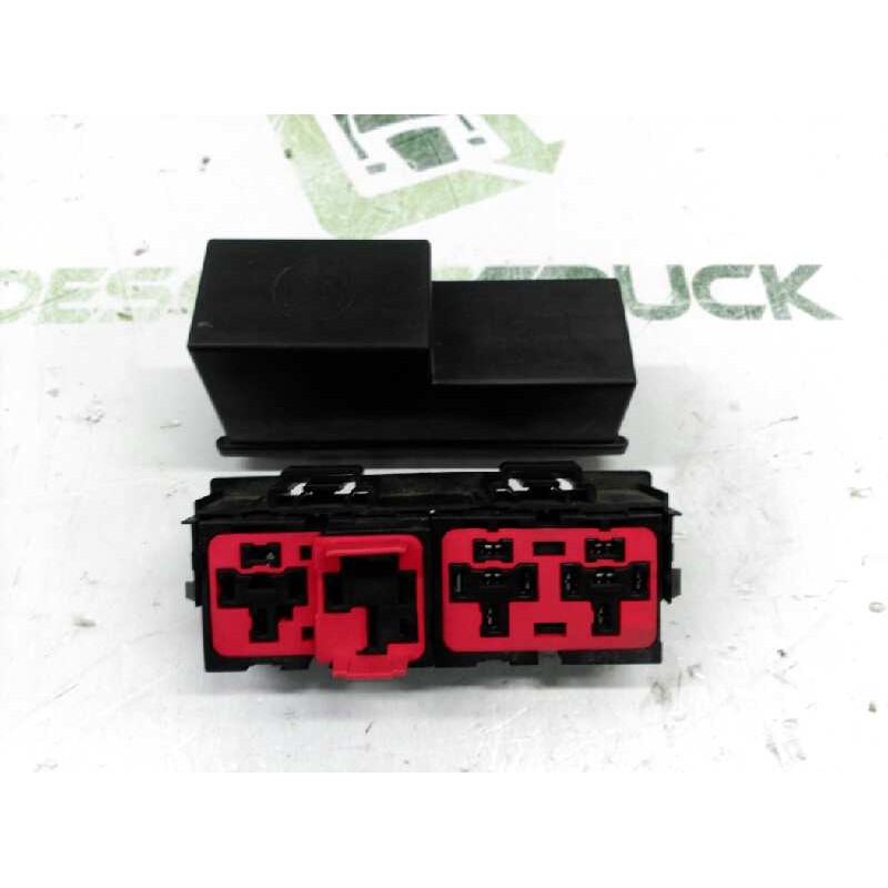 Recambio de caja reles / fusibles para ford transit caja cerrada, corta (fy) (2000 =>) ft 260 2.0 referencia OEM IAM 4401681 - Blanco