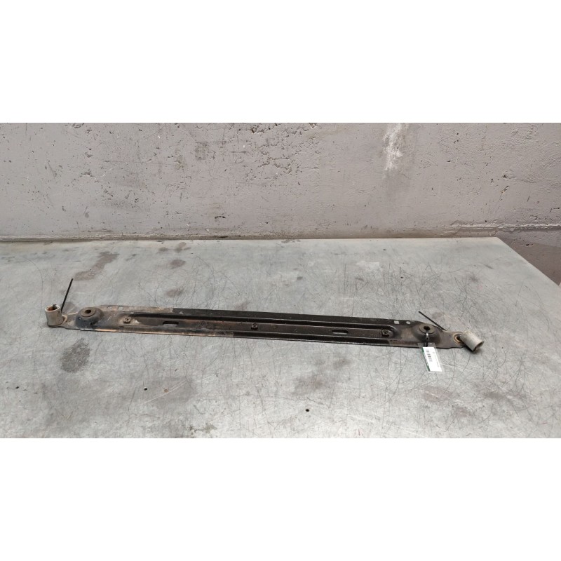 Recambio de travesaño inferior para peugeot partner tepee 1.6 bluehdi 100 referencia OEM IAM   