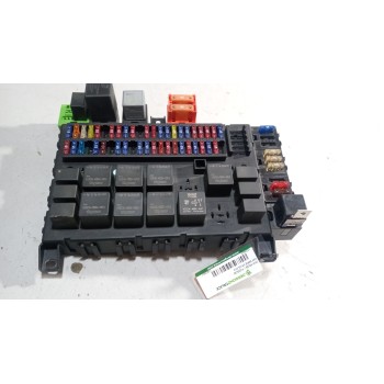 CAJA RELES / FUSIBLES 1780667 