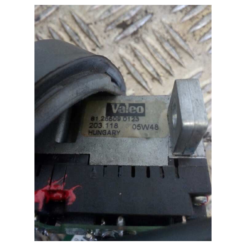 Recambio de mando intermitentes para man tg - a 18.430 fg / bb (e3/e4) l referencia OEM IAM 81255090123 - Blanco 2