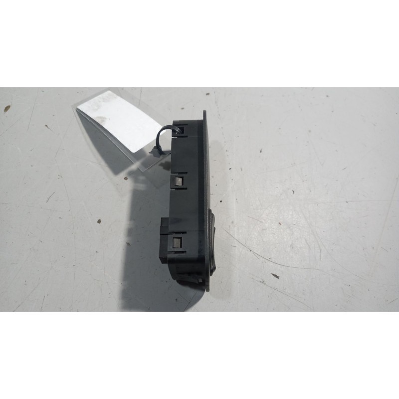 Recambio de mando elevalunas delantero derecho para daf serie xf105.510 12.9 diesel referencia OEM IAM 1693129 - Rojo 3