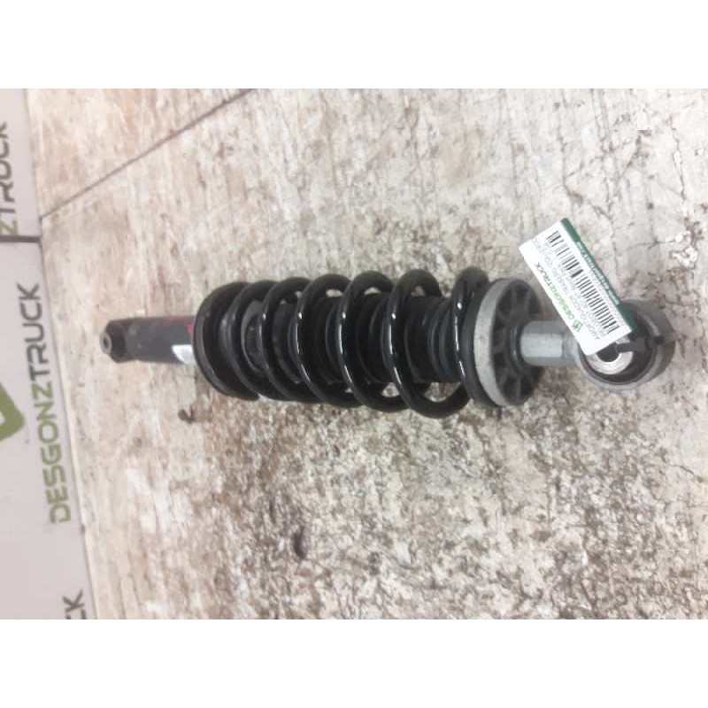 Recambio de amortiguador trasero izquierdo para peugeot 407 st sport pack referencia OEM IAM 2