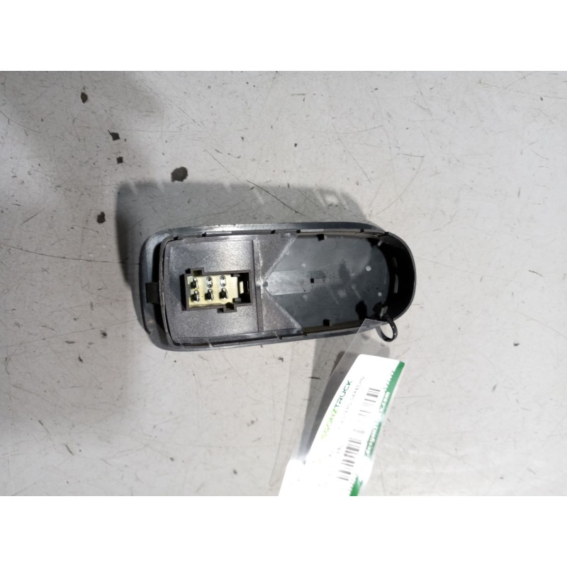 Recambio de mando elevalunas delantero derecho para daf serie 95 xf .480 12.6 diesel referencia OEM IAM 1693129 2