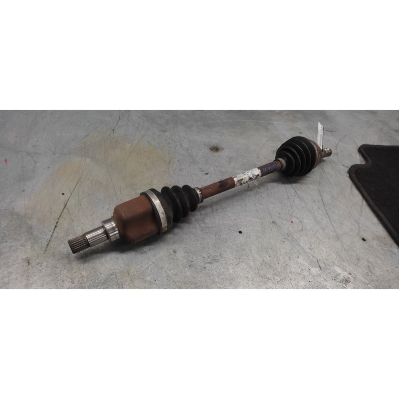Recambio de transmision delantera izquierda para peugeot 207 1.4 hdi referencia OEM IAM 9651309980 2
