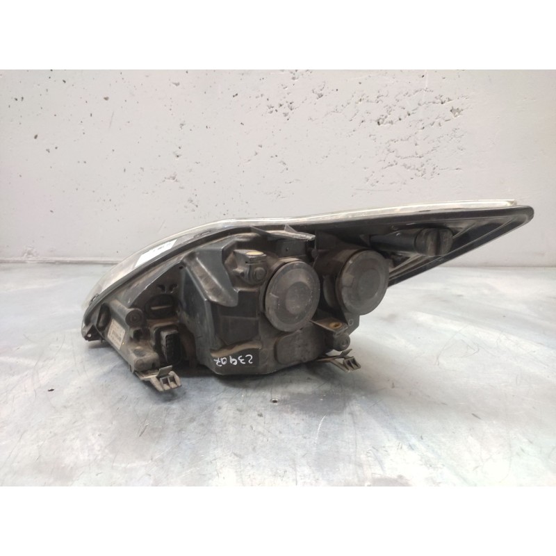 Recambio de faro derecho para ford focus berlina (cap) 1.6 tdci cat referencia OEM IAM - Negro 2