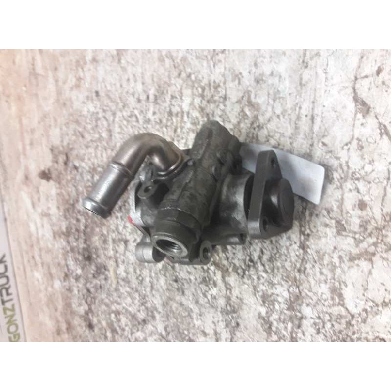 Recambio de bomba direccion para volkswagen passat berlina (3b2) básico referencia OEM IAM 8D0145156L  