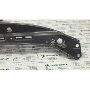 Recambio de traviesa frontal superior para renault clio ii fase i (b/cbo) 1.9 d referencia OEM IAM   