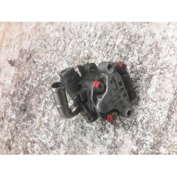 Recambio de bomba direccion para volkswagen passat berlina (3b2) básico referencia OEM IAM 8D0145156L  