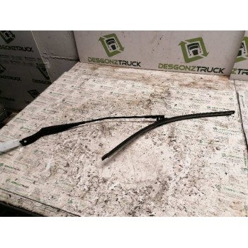 Recambio de brazo limpia delantero derecho para peugeot 207 rc referencia OEM IAM   