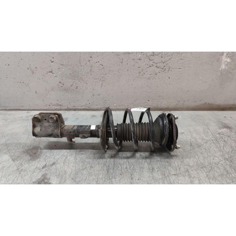 Recambio de amortiguador delantero izquierdo para toyota avensis berlina (t25) 2.0 d4-d executive berlina (5-ptas.) referencia O 2