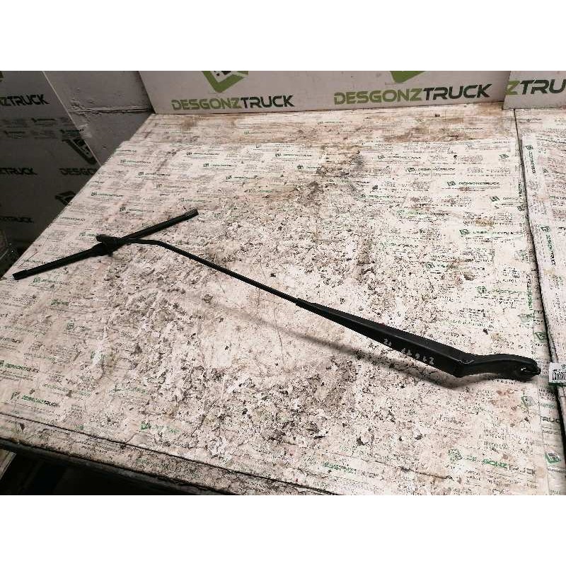 Recambio de brazo limpia delantero izquierdo para peugeot 207 rc referencia OEM IAM   