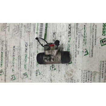Recambio de bombin freno tambor para toyota carina (t19) 2.0 berlina referencia OEM IAM  IZQUIERDO 