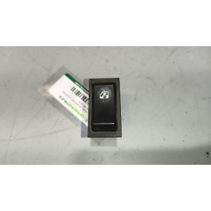 Recambio de mando elevalunas delantero derecho para renault magnum ab 2005 12.8 diesel referencia OEM IAM   