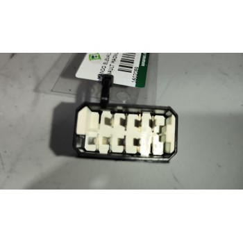 Recambio de mando elevalunas delantero derecho para renault magnum ab 2005 12.8 diesel referencia OEM IAM   