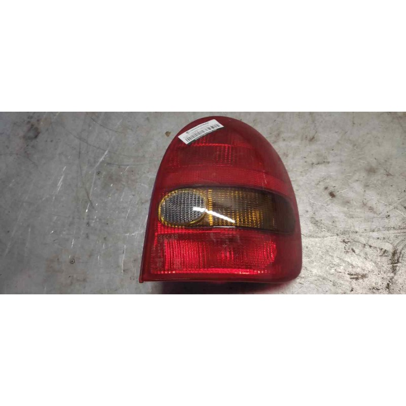 Recambio de piloto trasero derecho para opel corsa b 1.0 12v cat (x 10 xe / lw3) referencia OEM IAM