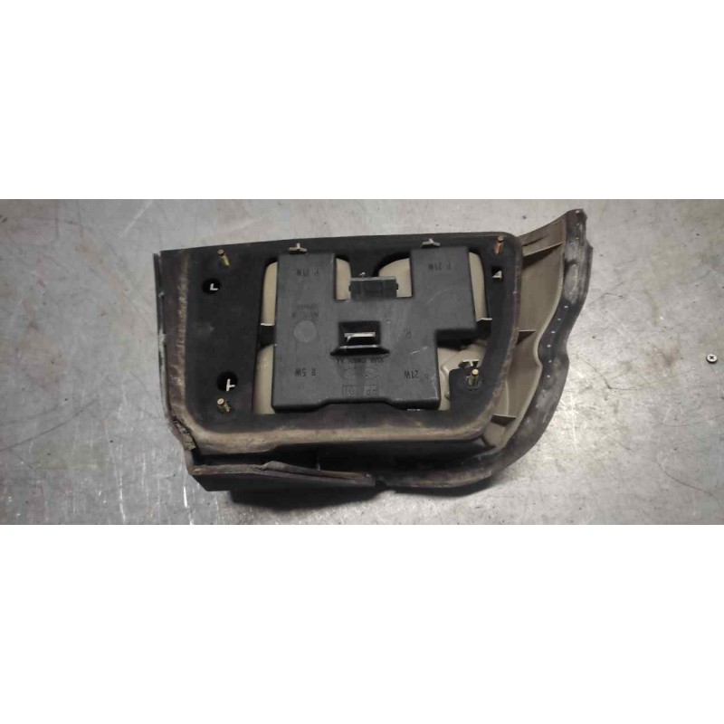 Recambio de piloto trasero derecho para ford escort berl./turnier referencia OEM IAM 2