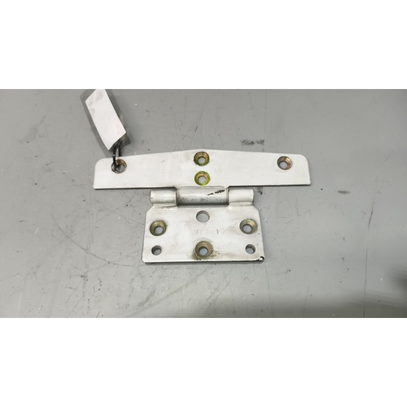 Recambio de bisagra puerta delantera derecha para renault magnum ab 2005 12.8 diesel referencia OEM IAM   