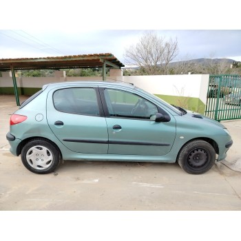peugeot 206 berlina del año 2000