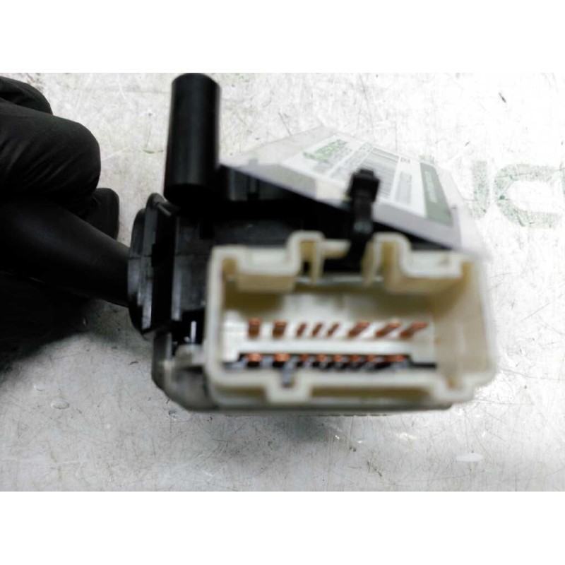 Recambio de mando intermitentes para toyota avensis wagon (t25) 2.0 d-4d executive referencia OEM IAM 173650 2