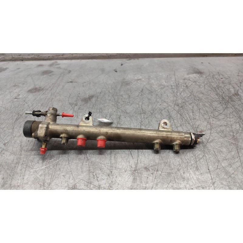 Recambio de rampa inyectora para opel corsa c blue line referencia OEM IAM 0445214044  