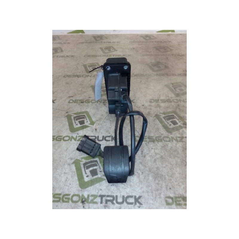 Recambio de pedal acelerador para iveco trucks stralis ad 190s40 referencia OEM IAM 3212200410  