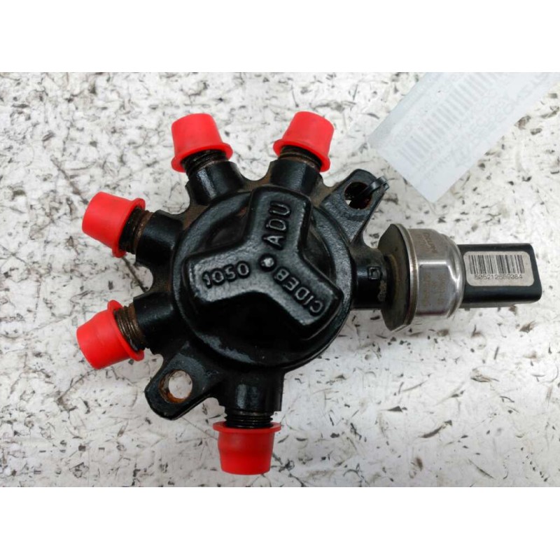Recambio de rampa inyectora para renault kangoo (f/kc0) alize referencia OEM IAM 8200057345 8200057232 - Blanco 2