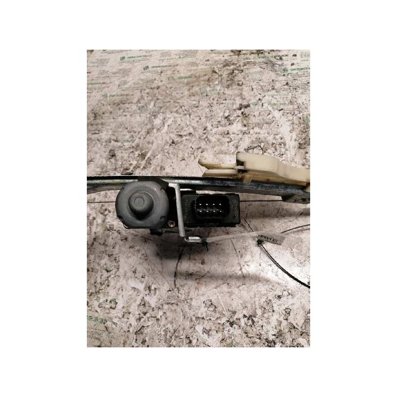 Recambio de elevalunas trasero derecho para ford mondeo berlina (ge) ambiente referencia OEM IAM 0130821772 8 PINS 2