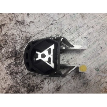 SOPORTE MOTOR 8V616P082CB INFERIOR 