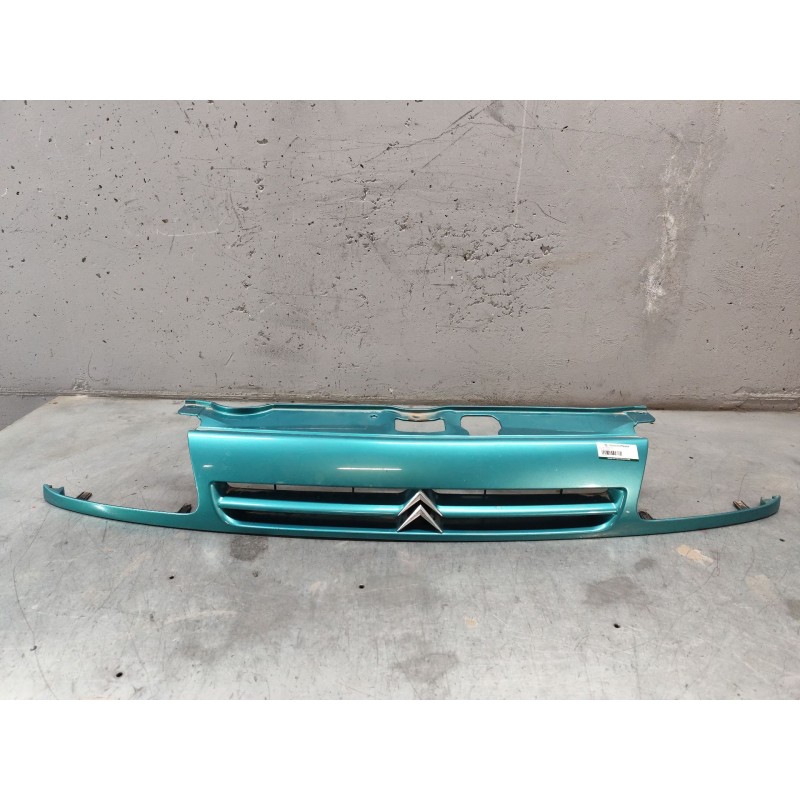 Recambio de rejilla delantera para citroën saxo 1.1 x referencia OEM IAM   
